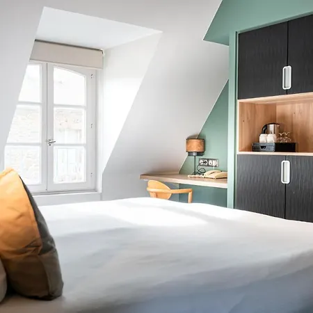 Hotel De La Cité 3*