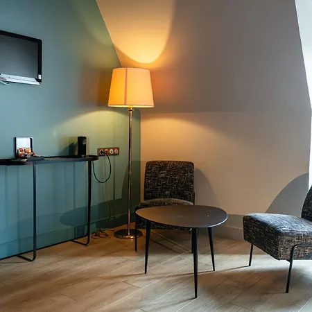 De La Cité Hotel 3*