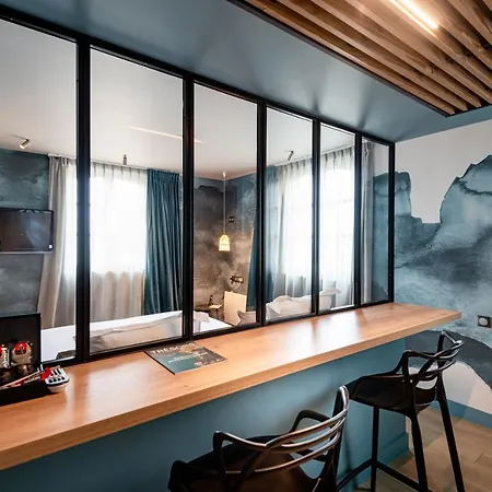 De La Cite Hotel 3*